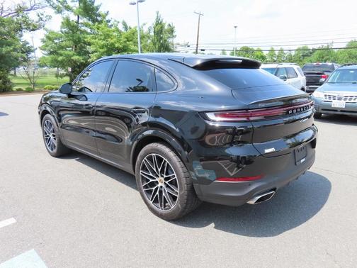 2024 Porsche Cayenne AWD