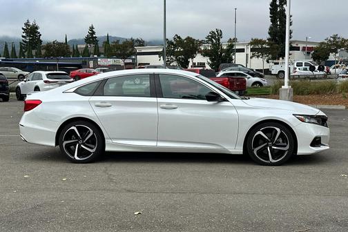 2022 Honda Accord 