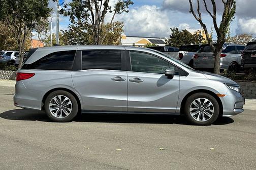 2023 Honda Odyssey 