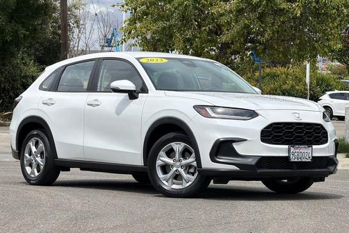 Platinum White Pearl 2023 Honda HR-V