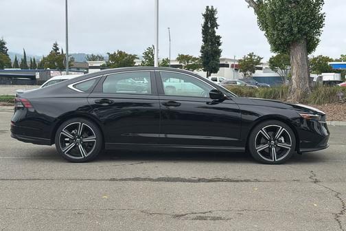 Crystal Black Pearl 2025 Honda Accord Hybrid