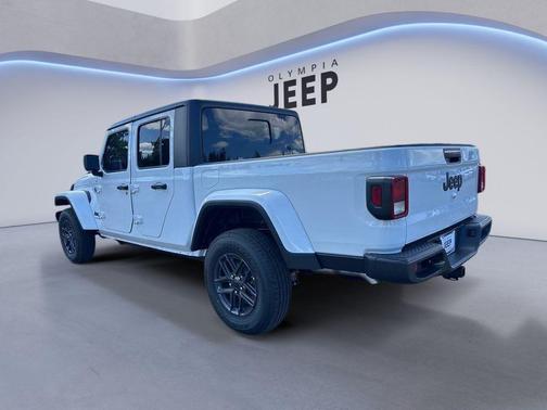 2025 Jeep Gladiator Sport S