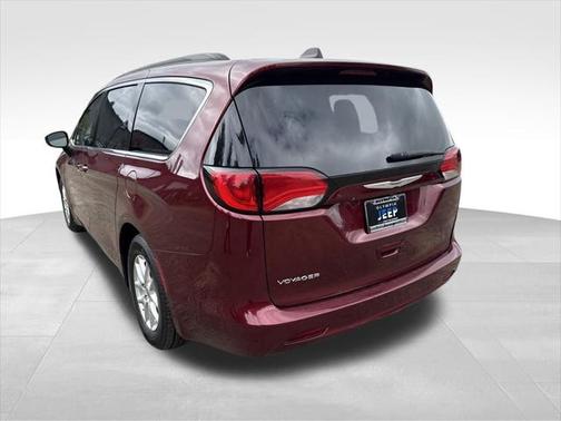 2021 Chrysler Voyager LXI