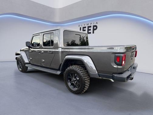 2025 Jeep Gladiator Sport