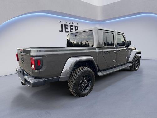 2025 Jeep Gladiator Sport