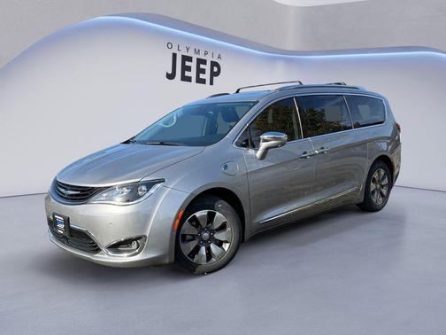 2018 Chrysler Pacifica Hybrid Limited