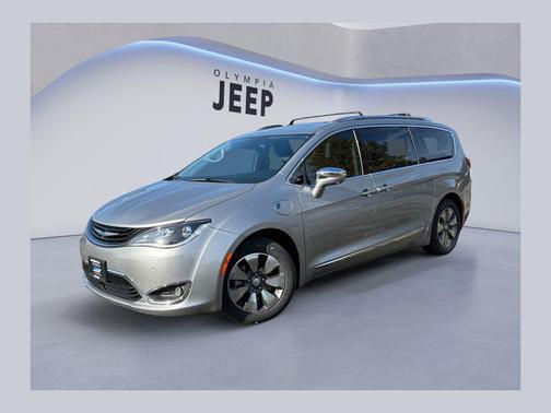 2018 Chrysler Pacifica Hybrid Limited