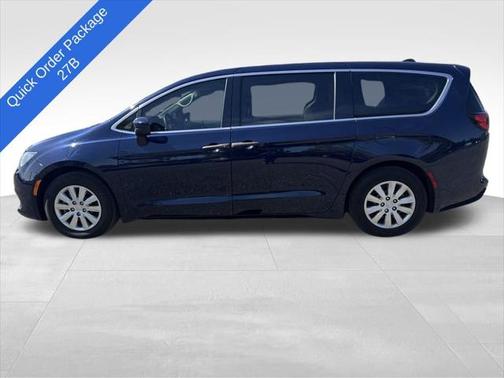2020 Chrysler Voyager L