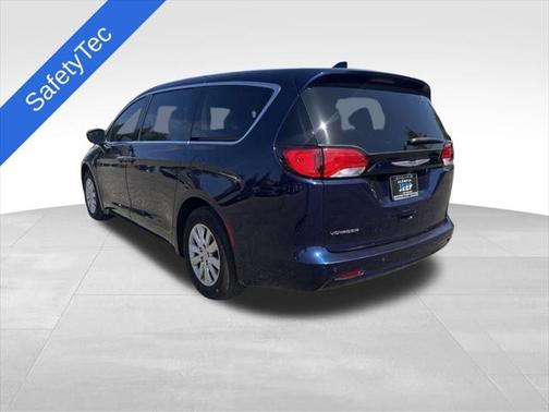 2020 Chrysler Voyager L