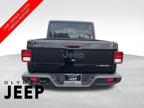 2022 Jeep Gladiator Sport