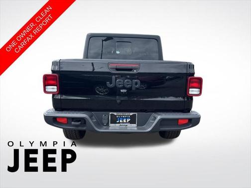 2022 Jeep Gladiator Sport
