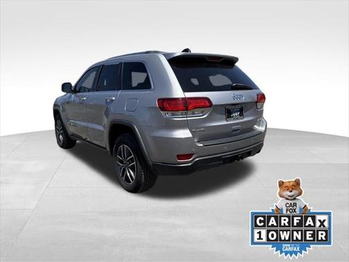 2020 Jeep Grand Cherokee Laredo