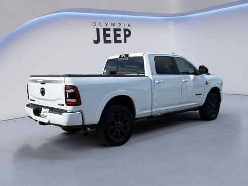 Bright White Clearcoat 2022 RAM 3500 Laramie