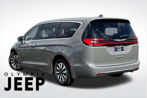 2022 Chrysler Pacifica Hybrid Touring L