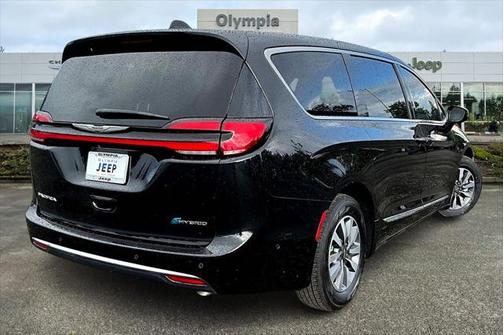2022 Chrysler Pacifica Hybrid Limited