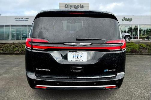 2022 Chrysler Pacifica Hybrid Limited