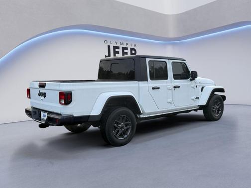 2025 Jeep Gladiator Sport S