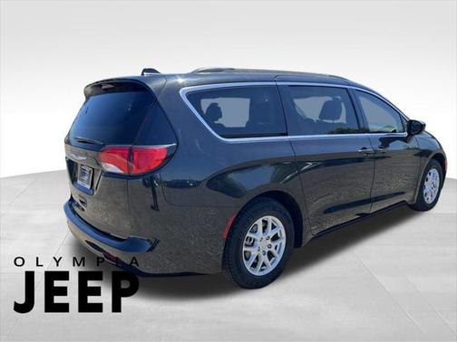 2020 Chrysler Voyager LXI