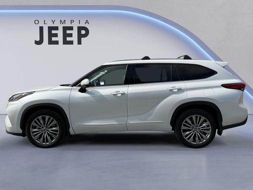 2023 Toyota Highlander Platinum