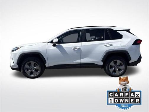 2022 Toyota RAV4 Hybrid XLE