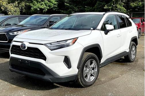 2022 Toyota RAV4 Hybrid XLE