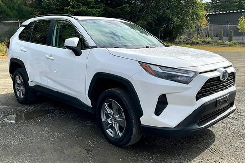 2022 Toyota RAV4 Hybrid XLE