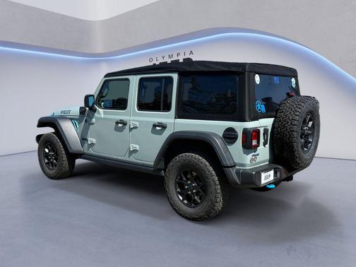 Earl Clearcoat 2024 Jeep Wrangler 4xe Willys