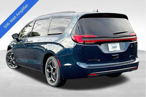 2025 Chrysler Pacifica Hybrid Premium S Appearance Pkg