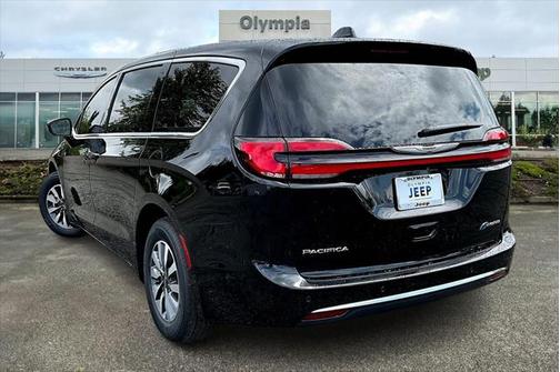 2025 Chrysler Pacifica Hybrid Select