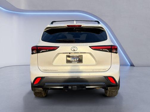 2022 Toyota Highlander Limited