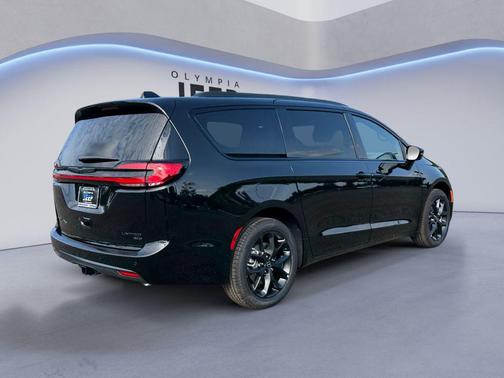 2026 Chrysler Pacifica Limited