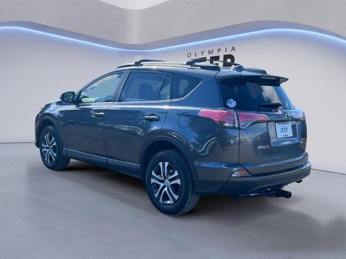 Magnetic Gray Metallic 2018 Toyota RAV4 LE