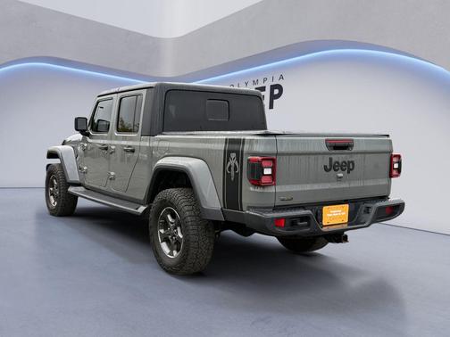 2022 Jeep Gladiator Sport S