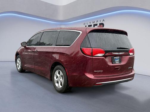 2018 Chrysler Pacifica Hybrid Touring Plus