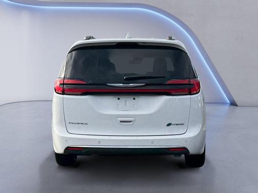 2021 Chrysler Pacifica Hybrid Touring L
