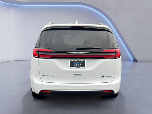 2021 Chrysler Pacifica Hybrid Touring L