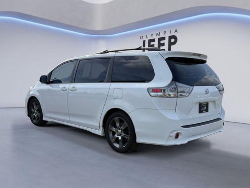2015 Toyota Sienna SE