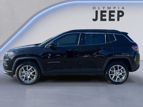 2023 Jeep Compass Latitude Lux