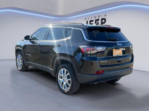 2023 Jeep Compass Latitude Lux