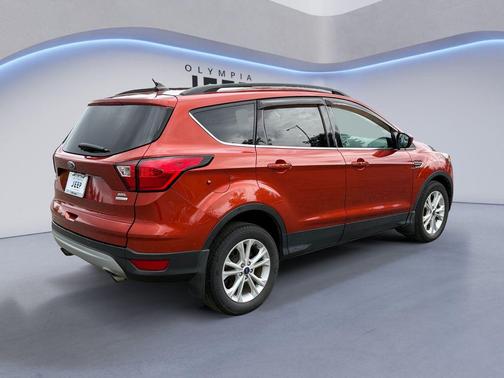 Red 2019 Ford Escape SEL