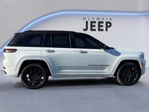 2025 Jeep Grand Cherokee Summit