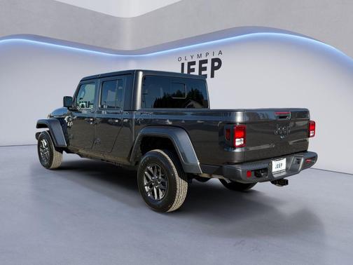 2025 Jeep Gladiator Sport S