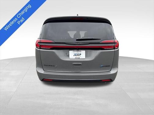 2025 Chrysler Pacifica Hybrid Premium S Appearance Pkg
