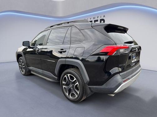 2019 Toyota RAV4 Adventure