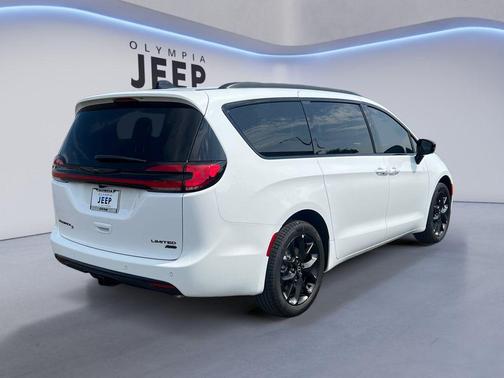 2026 Chrysler Pacifica Limited