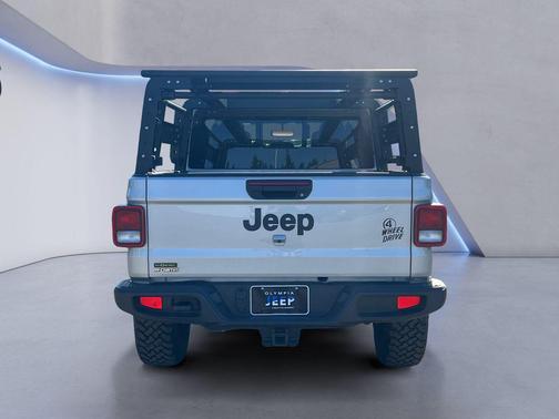 2023 Jeep Gladiator Willys