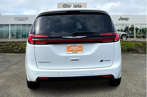 2022 Chrysler Pacifica Hybrid Touring L