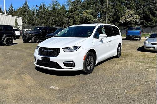 2022 Chrysler Pacifica Hybrid Touring L