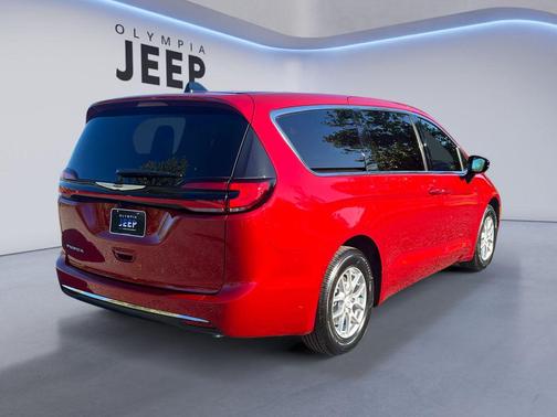 2026 Chrysler Pacifica L