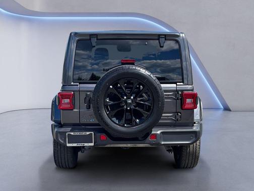 Granite Crystal Metallic Clearcoat 2025 Jeep Wrangler 4xe Sahara